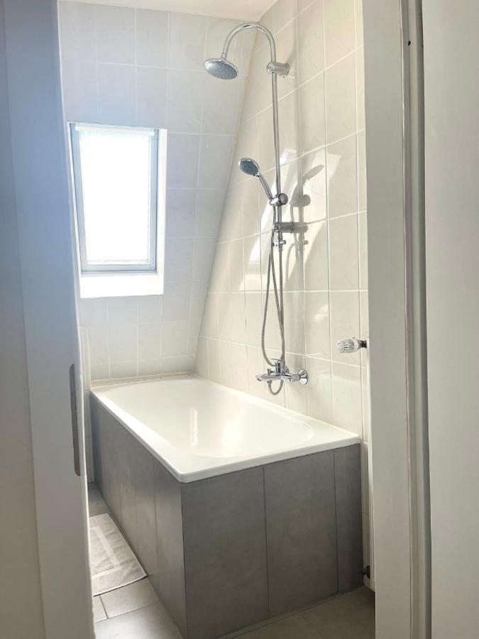 City Apartment, Ferienwohnung 3 Zkdb, Balkon, Dachgeschoss, Naehe Duesseldorf Krefeld Exteriör bild