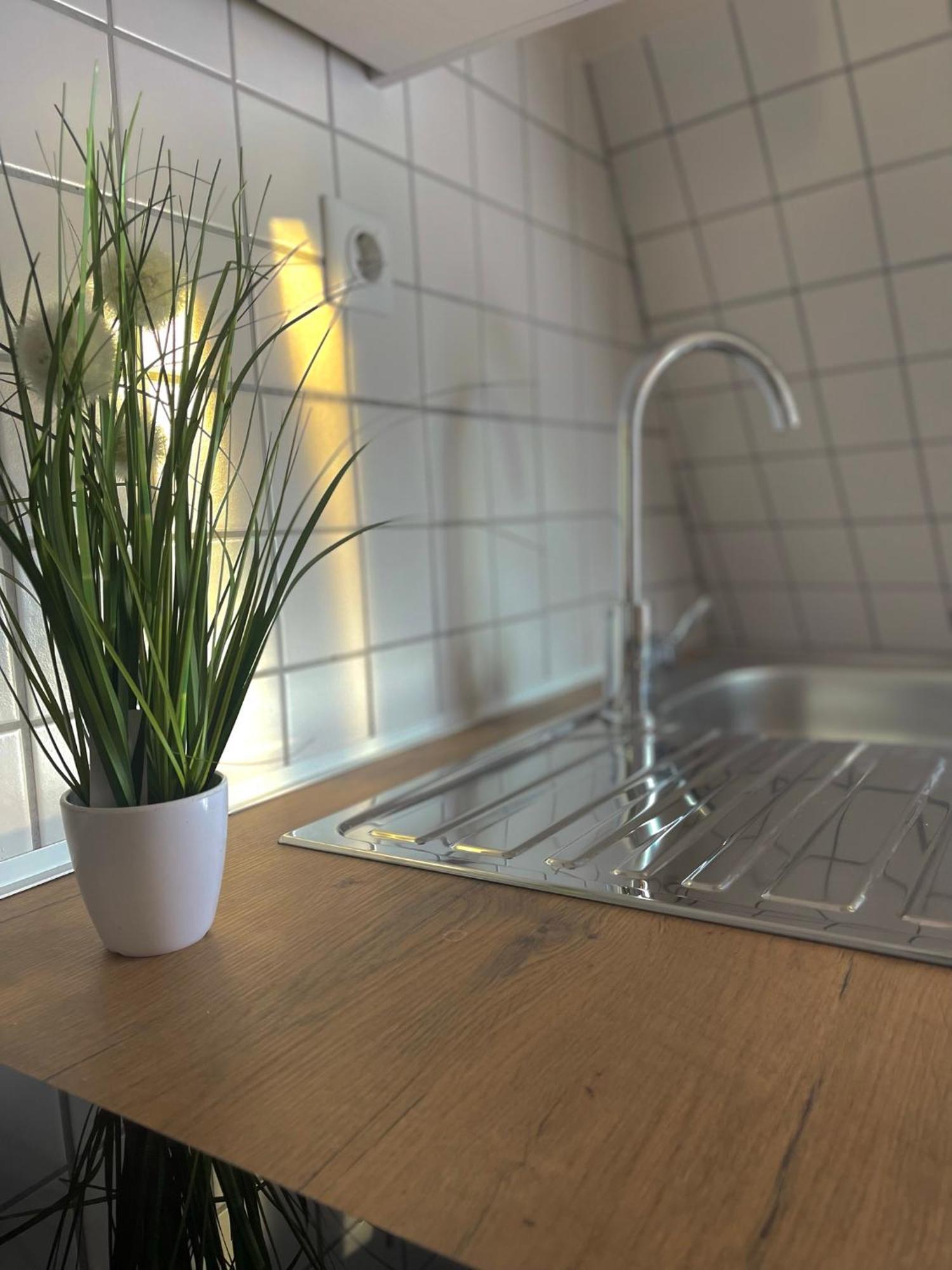 City Apartment, Ferienwohnung 3 Zkdb, Balkon, Dachgeschoss, Naehe Duesseldorf Krefeld Exteriör bild